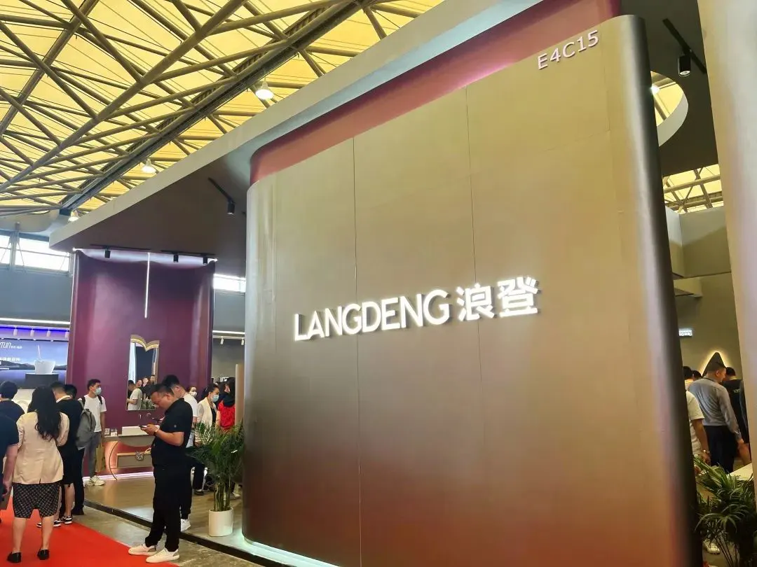 The 2023 KBC Weekly Show showcases the beauty of custom-made stainless steel bathroom